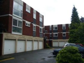 2 bedroom Flat to re...